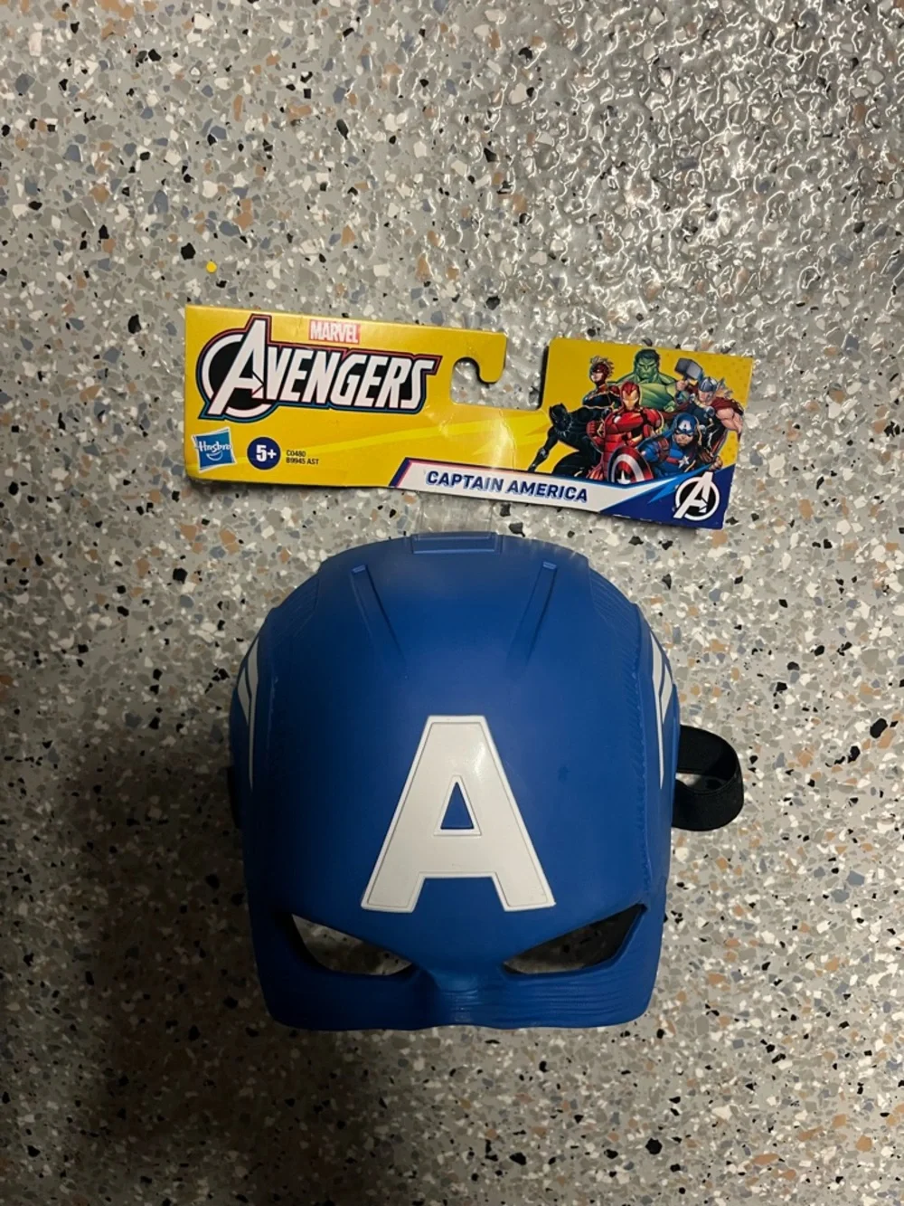 Marvel Captain America Blue, Red & White Mask and Shield Costume Set - Picture 2 of 3